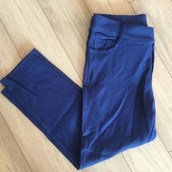 NWT.  Yelete Brand Women’s Size M  Leggings - Picture 1 of 10